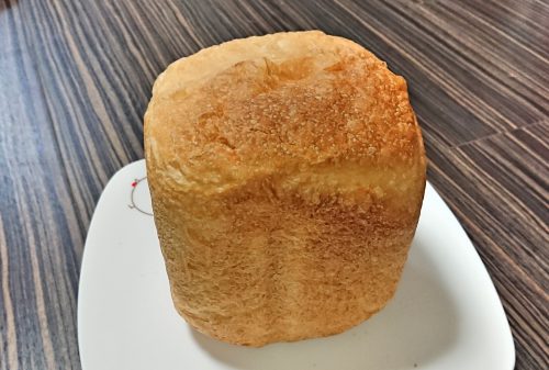 MK精工のホームベーカリーふっくらパン屋さんで焼いた食パン1